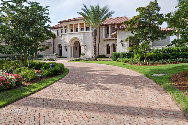 Best Professional Driveway Pavers  in Belmond, IA