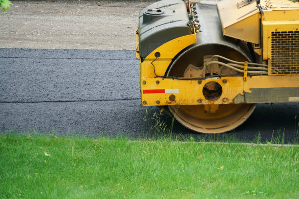 Best Driveway Resurfacing Pavers  in Belmond, IA